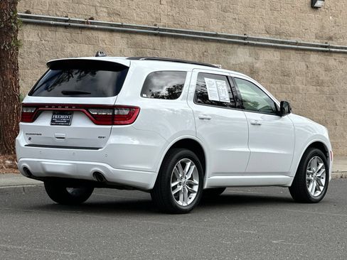 Used 2025 Dodge Durango GT AWD/4WD image 3