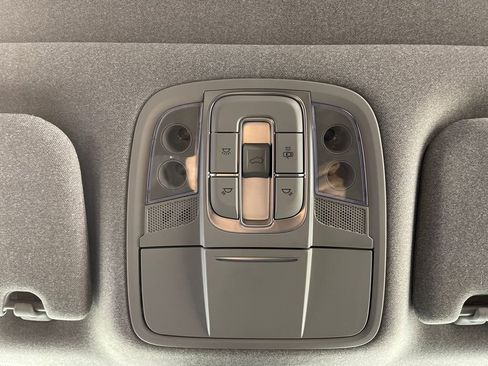 Used 2020 Hyundai Santa Fe Limited image 31