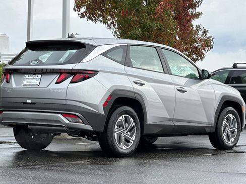 New 2026 Hyundai Tucson Blue SE image 4