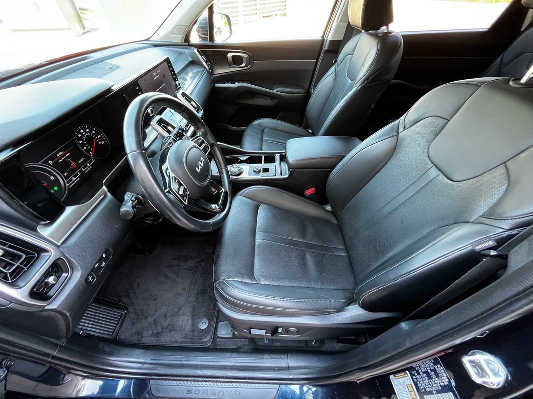 Used 2024 Kia Sorento EX AWD/4WD image 10
