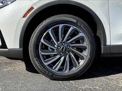 New 2026 Lincoln Corsair Reserve image 12