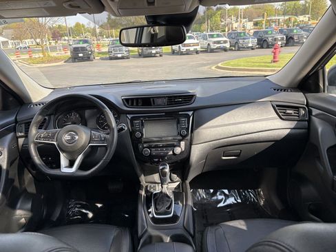 Used 2020 Nissan Rogue SL w/ Premium Package AWD/4WD image 8