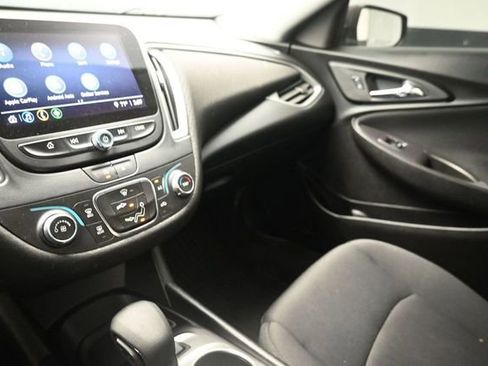 Used 2022 Chevrolet Malibu LS FWD image 28