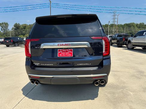 Used 2021 GMC Yukon Denali w/ Advanced Technology Package AWD/4WD image 6