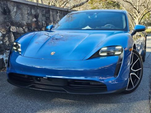 Used 2023 Porsche Taycan w/ Premium Package image 88