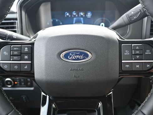 New 2026 Ford F250 Lariat w/ Black Appearance Package AWD/4WD image 28
