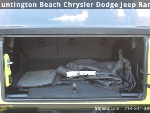 Used 2023 Jeep Wrangler Unlimited Sahara image 36