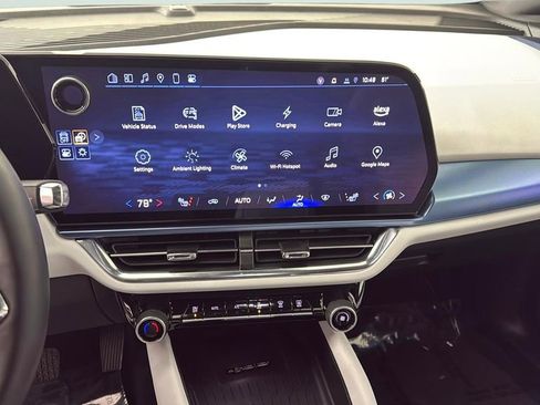 Used 2025 Chevrolet Equinox EV LT image 22