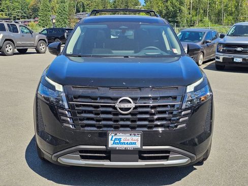 New 2026 Nissan Pathfinder Platinum w/ Cargo Package AWD/4WD image 2
