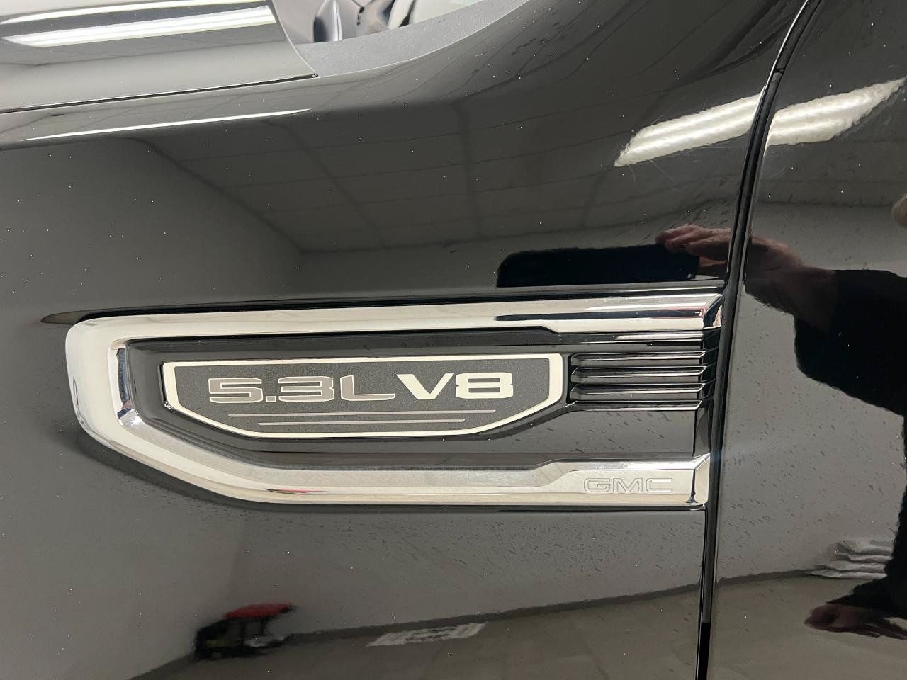 Used 2025 GMC Sierra 1500 SLT AWD/4WD image 65