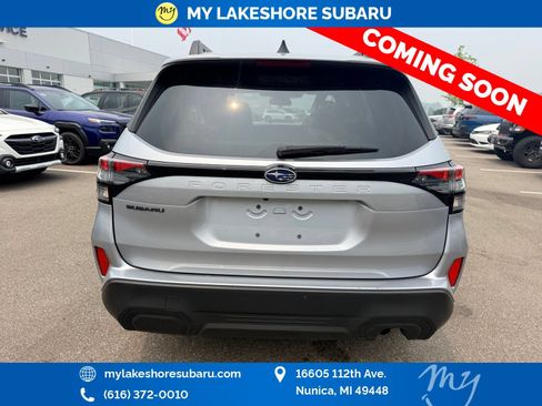 Used 2025 Subaru Forester Premium AWD/4WD image 8
