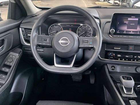 Certified 2024 Nissan Rogue SV image 6