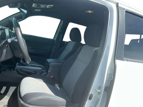 Used 2023 Toyota Tacoma TRD Off-Road AWD/4WD image 9