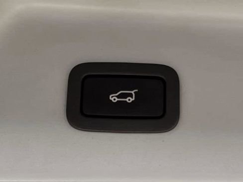 Used 2020 Land Rover Range Rover HSE image 25