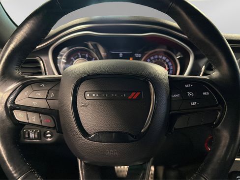 Used 2015 Dodge Challenger R/T w/ Quick Order Package 22D R/T RWD image 23