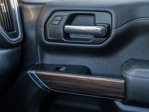 Used 2019 Chevrolet Silverado 1500 LT w/ Convenience Package RWD image 24