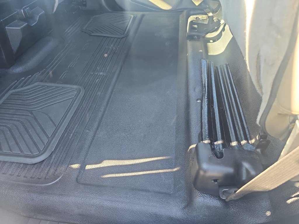 Used 2017 Ford F250 XL w/ Power Equipment Group AWD/4WD image 24