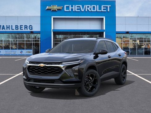 New 2026 Chevrolet Trax LT w/ Driver Confidence Package image 30