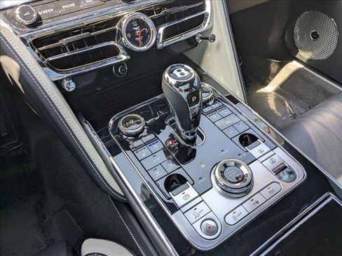 Used 2024 Bentley Flying Spur W12 AWD/4WD image 14