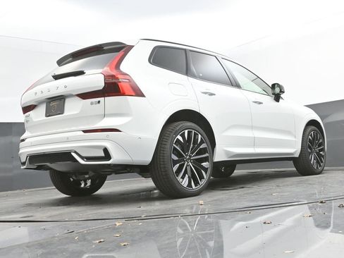 New 2026 Volvo XC60 B5 Ultra w/ Climate Package image 29