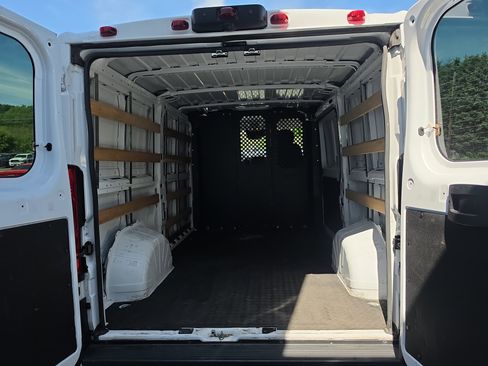 Used 2025 RAM ProMaster 2500 w/ U-Haul Equipment Group FWD image 5