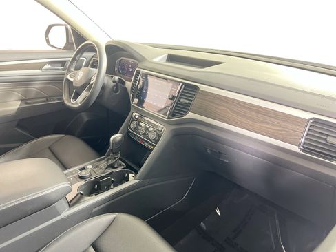 Used 2022 Volkswagen Atlas SE image 28