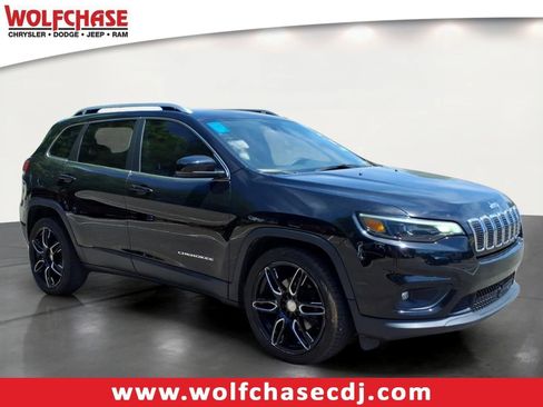 Used 2021 Jeep Cherokee Latitude Plus FWD image 7
