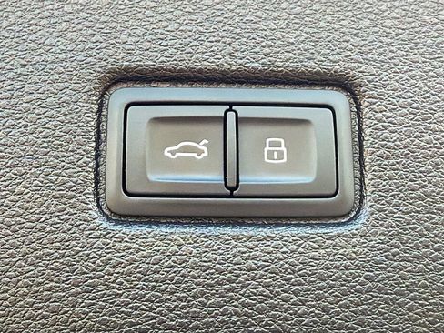 Used 2021 Audi Q7 3.0T Prestige w/ Prestige Package image 14