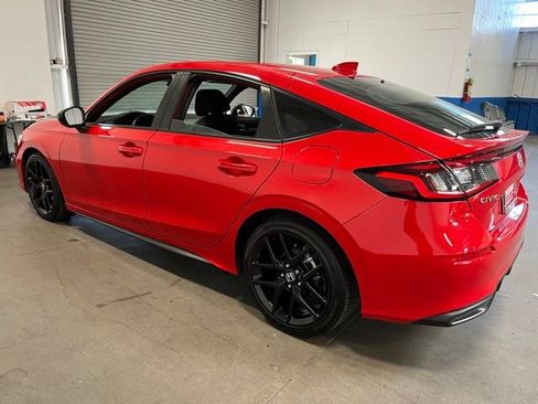 Used 2025 Honda Civic Sport image 5