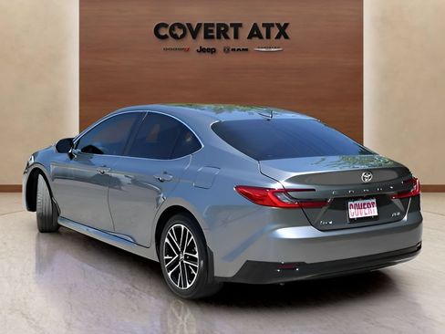 Used 2026 Toyota Camry XLE FWD image 3