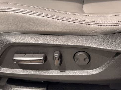 Certified 2023 Honda Pilot Touring image 31