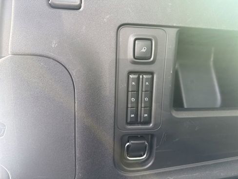 Used 2025 Ford Expedition Max Platinum AWD/4WD image 19