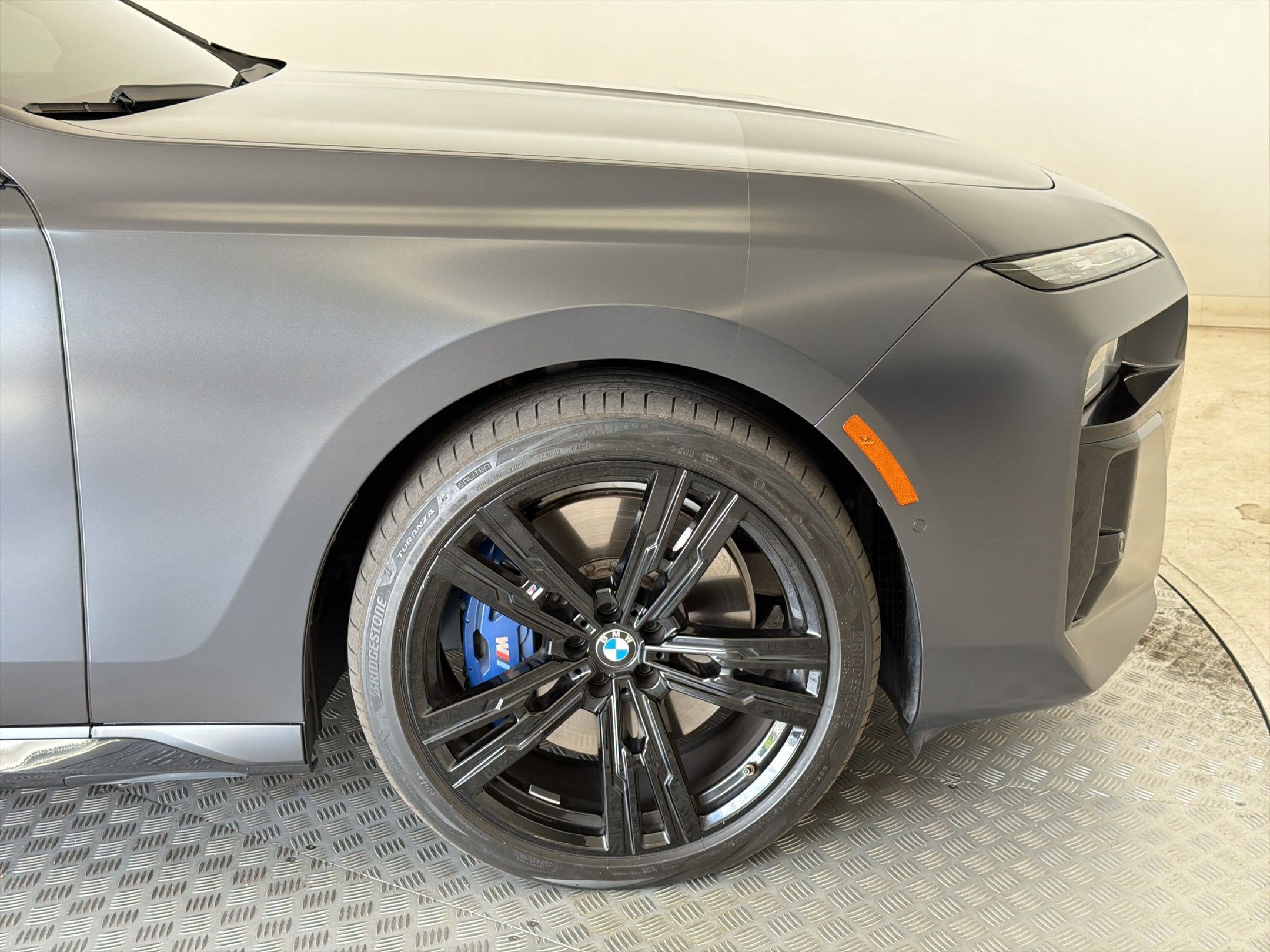 Used 2023 BMW 760i xDrive w/ Executive Package AWD/4WD image 12