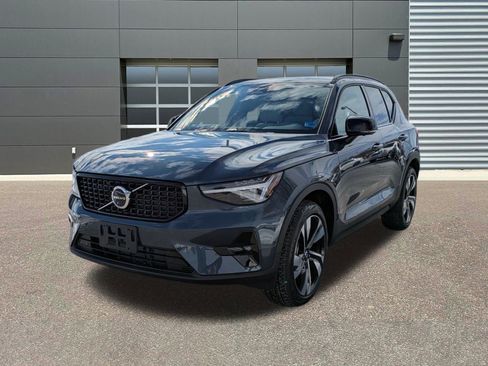 New 2026 Volvo XC40 B5 Ultra w/ Protection Package Premier image 3