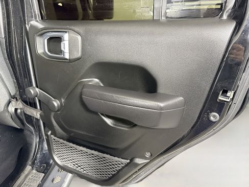 Used 2024 Jeep Wrangler Sport image 28