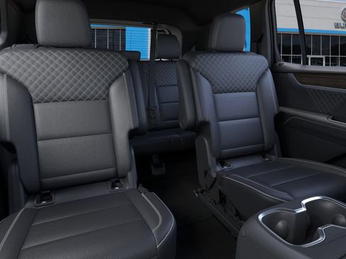New 2026 GMC Acadia Denali w/ Super Cruise Package FWD image 17