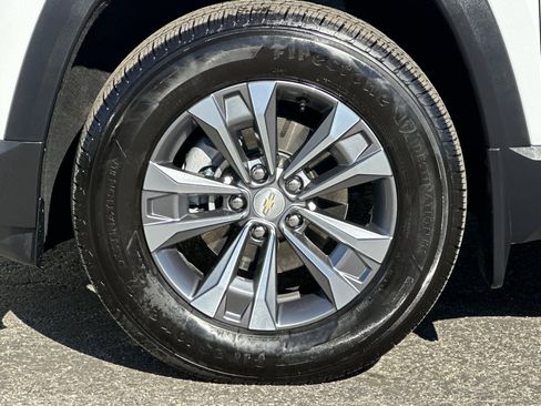 Used 2026 Chevrolet Equinox LT image 36