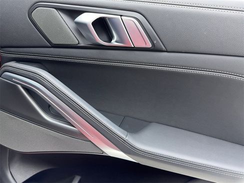 Used 2023 BMW X6 xDrive40i w/ M Sport Package image 52