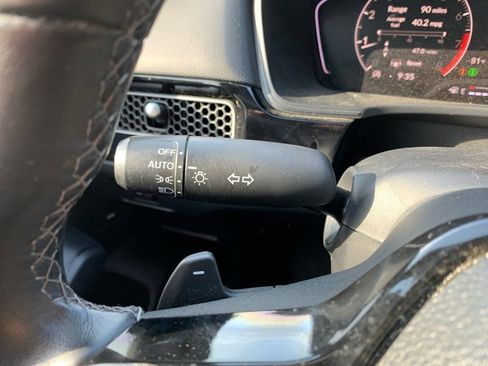Used 2025 Honda Civic Sport image 39