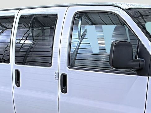 Used 2011 Chevrolet Express 3500 LT w/ LT Preferred Equipment Group image 15