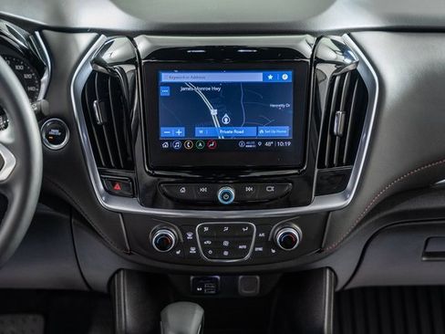 Used 2023 Chevrolet Traverse RS image 23