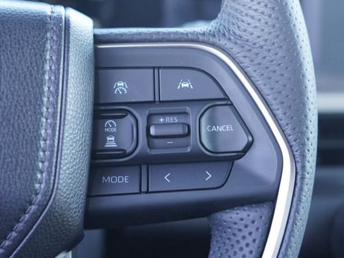 Certified 2025 Toyota Tacoma TRD Off-Road AWD/4WD image 23