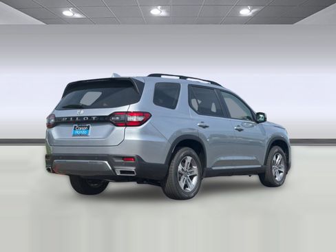 New 2026 Honda Pilot EX-L image 8