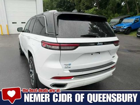 Used 2022 Jeep Grand Cherokee Summit AWD/4WD image 7