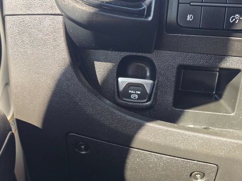 Used 2025 RAM ProMaster 2500 w/ Convenience Group FWD image 28