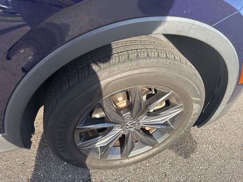 Used 2023 Volkswagen Tiguan SE image 14