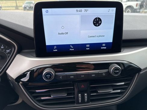 Used 2022 Ford Escape SE w/ SE Sport Appearance Package image 23