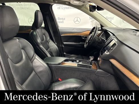 Used 2019 Volvo XC90 T6 Inscription w/ Luxury Package image 5