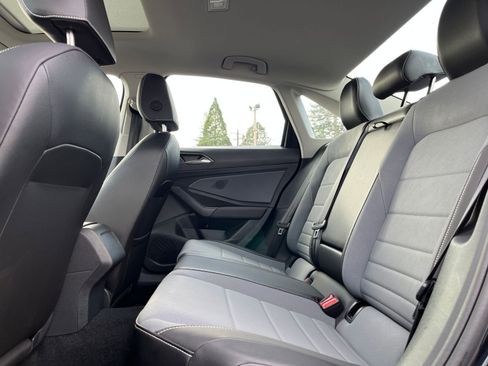 Used 2025 Volkswagen Jetta SE image 27