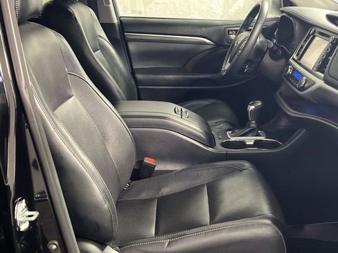Used 2018 Toyota Highlander Limited image 28